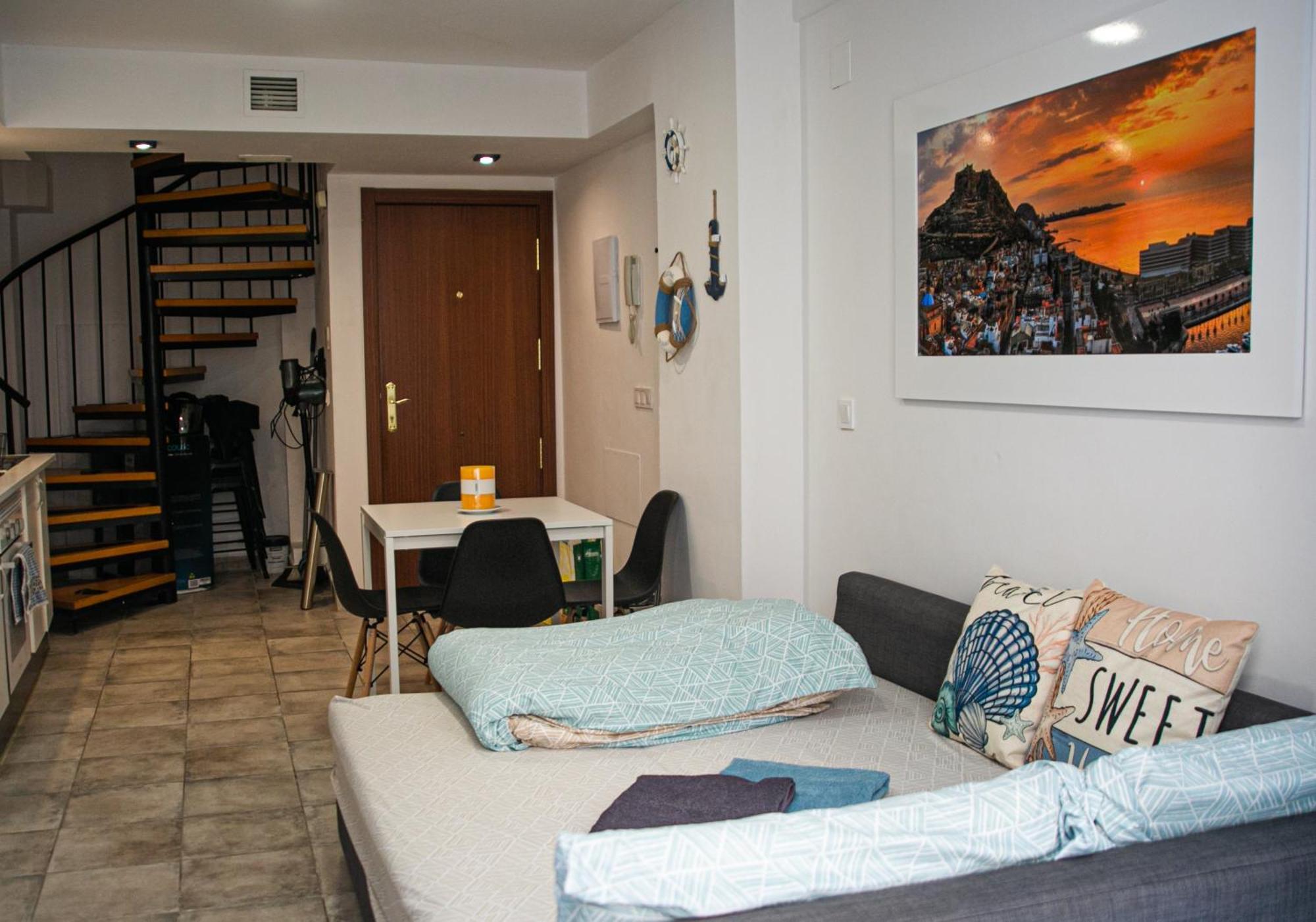 Charming Duplex - Historic Center - 7Min To Beach อาลิกันเต ภายนอก รูปภาพ