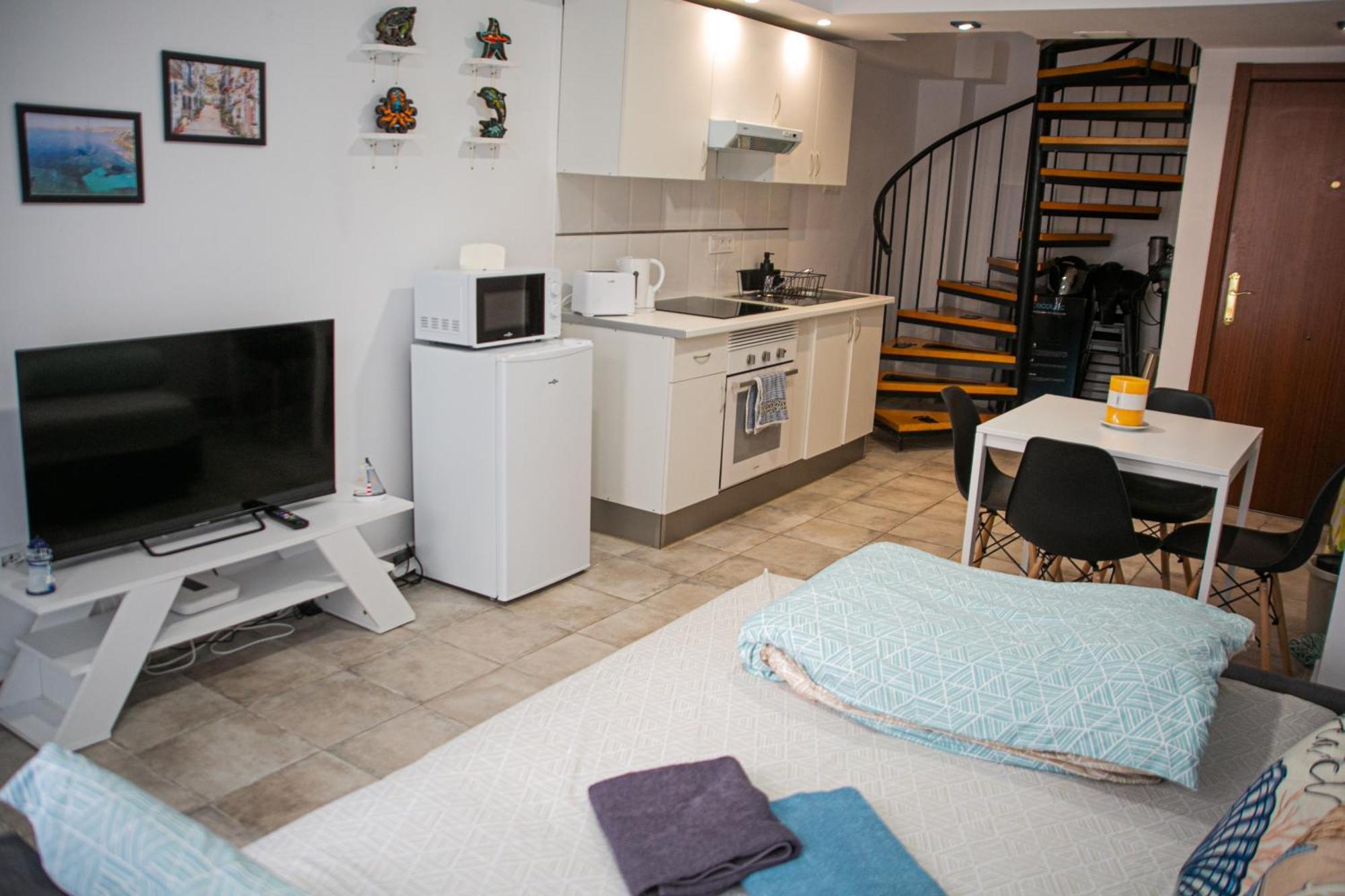 Charming Duplex - Historic Center - 7Min To Beach อาลิกันเต ภายนอก รูปภาพ