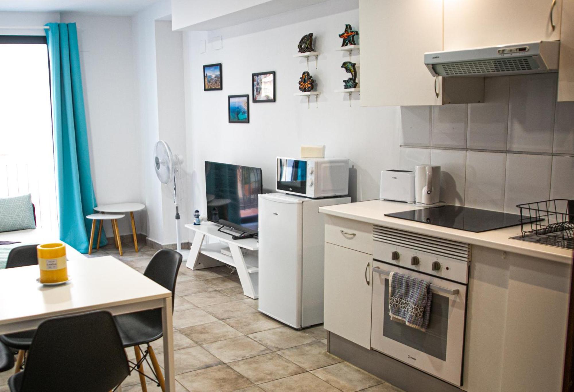 Charming Duplex - Historic Center - 7Min To Beach อาลิกันเต ภายนอก รูปภาพ