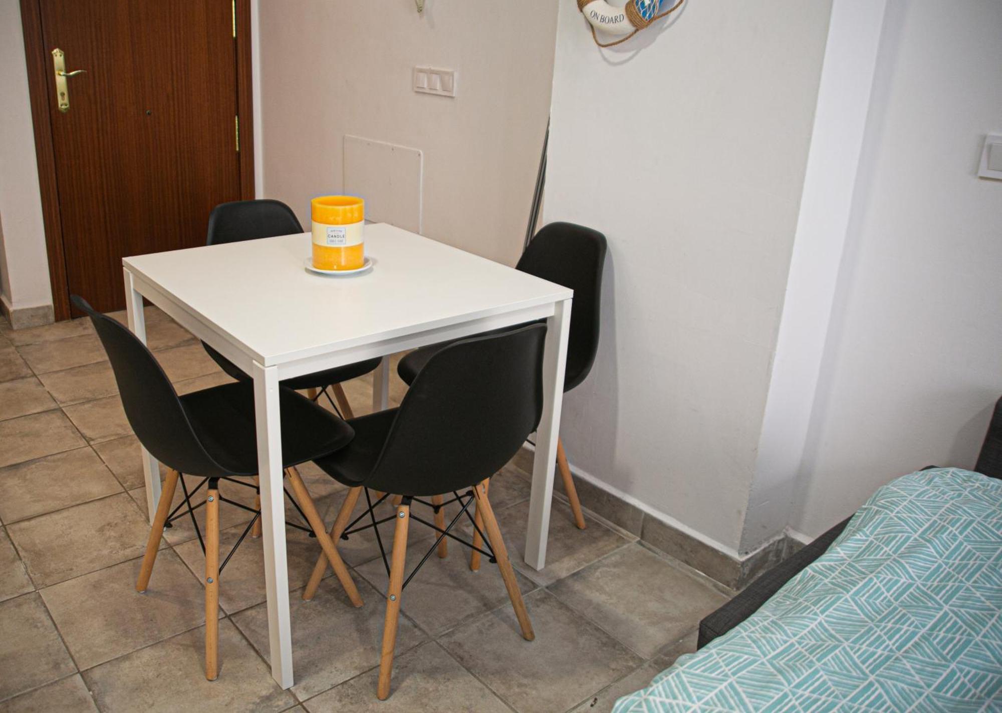 Charming Duplex - Historic Center - 7Min To Beach อาลิกันเต ภายนอก รูปภาพ